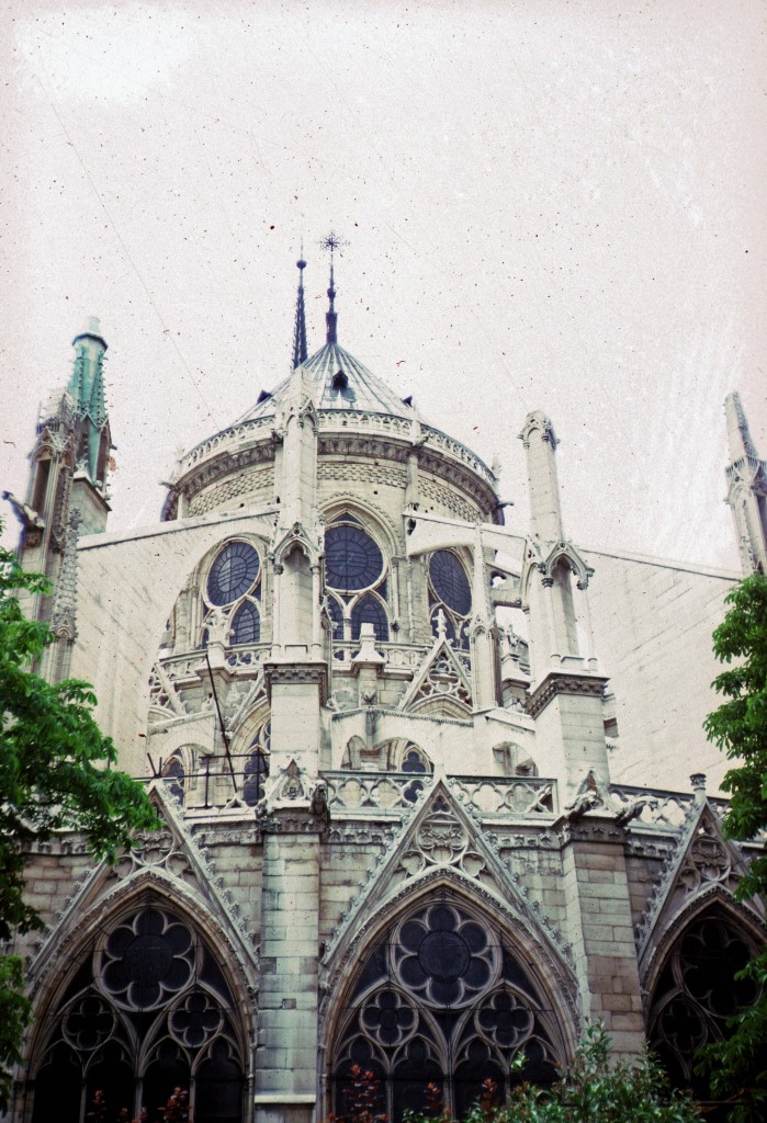 0018 Paris 08 - Notre Dame