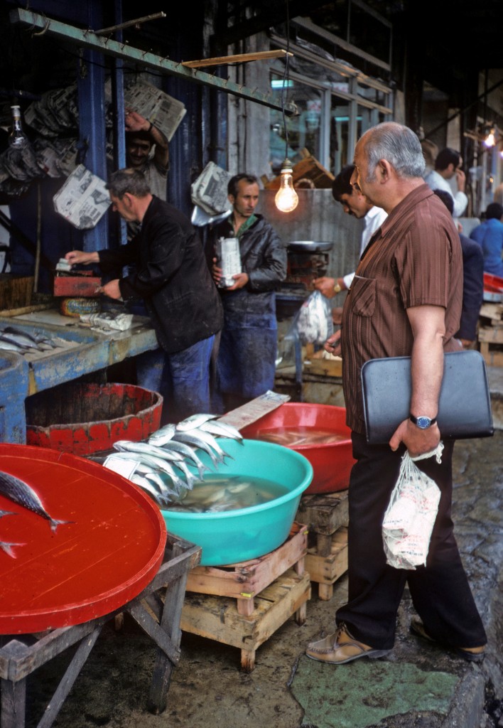 0037 (51) Istanbul - fish market